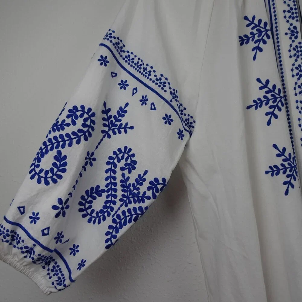 Calessa Embroidered Tunic Top Women's Size M White Blue Loose Fit Boho Peasant - Picture 3 of 11